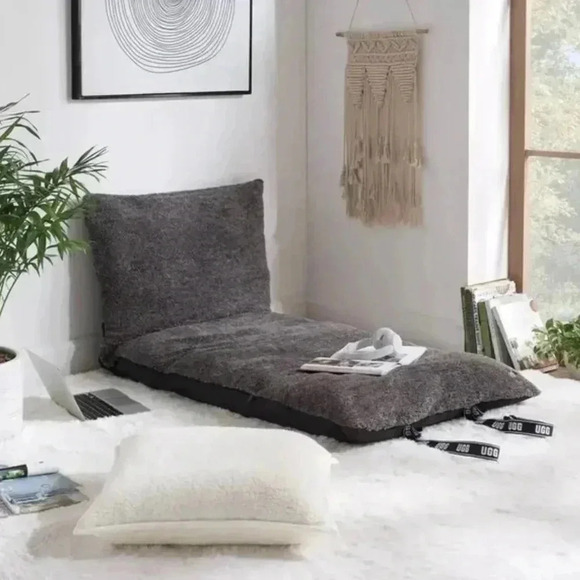 Ugg Corey Crash Pad - Picture 2 of 9